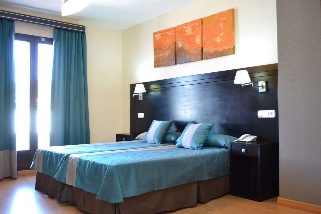 Hotel & Spa Plaza Arriate Extérieur photo