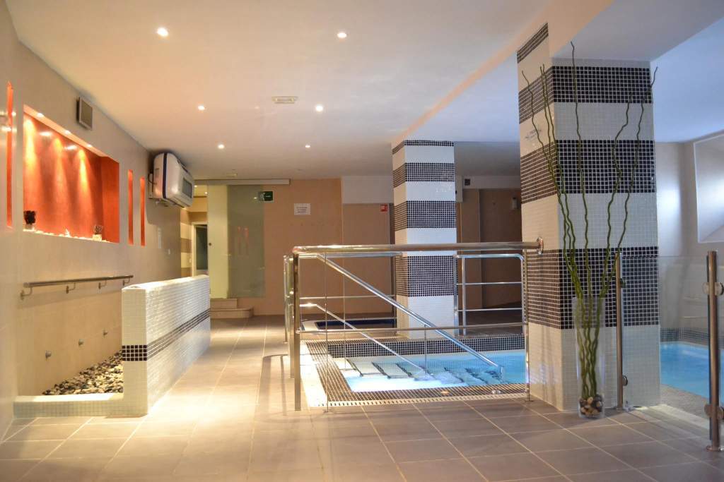 Hotel & Spa Plaza Arriate Extérieur photo