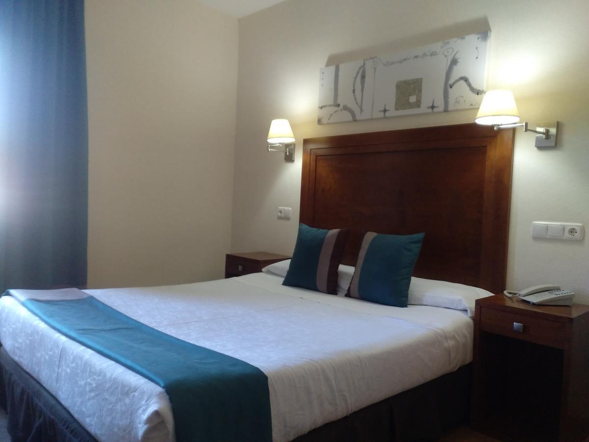 Hotel & Spa Plaza Arriate Extérieur photo